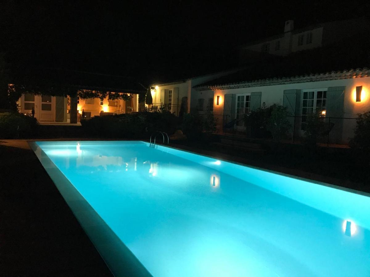 Le Mas De La Source Bed & Breakfast มูแฌ็ง ภายนอก รูปภาพ