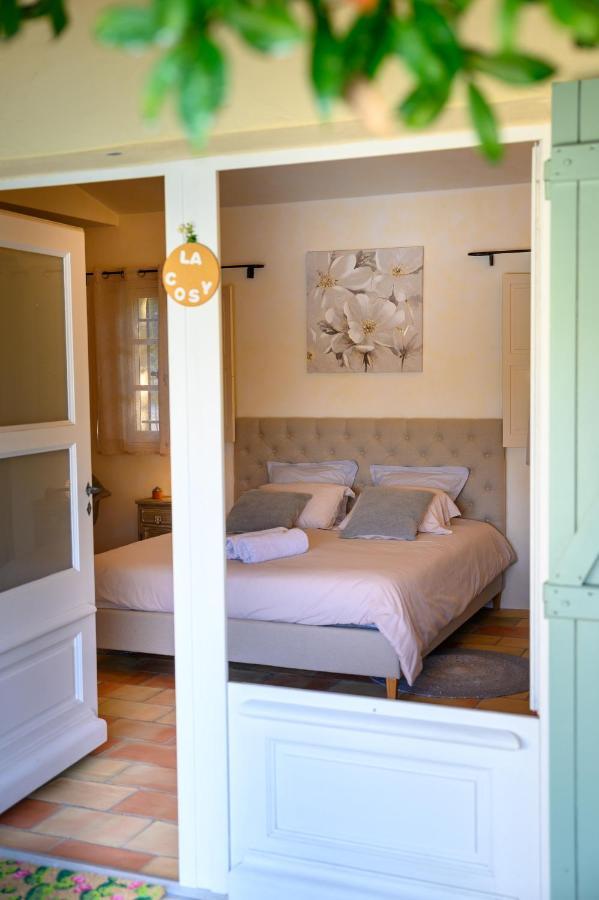 Le Mas De La Source Bed & Breakfast มูแฌ็ง ภายนอก รูปภาพ