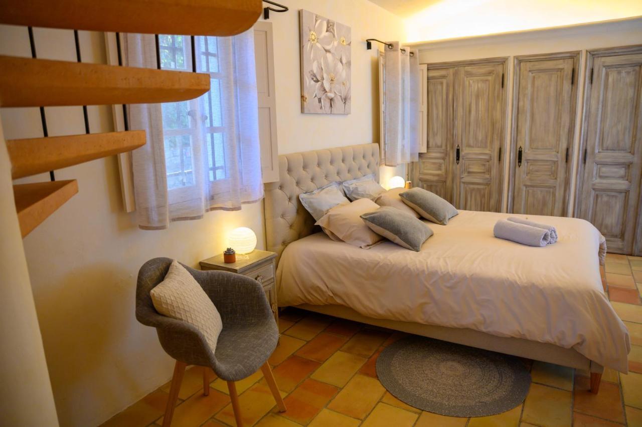 Le Mas De La Source Bed & Breakfast มูแฌ็ง ภายนอก รูปภาพ